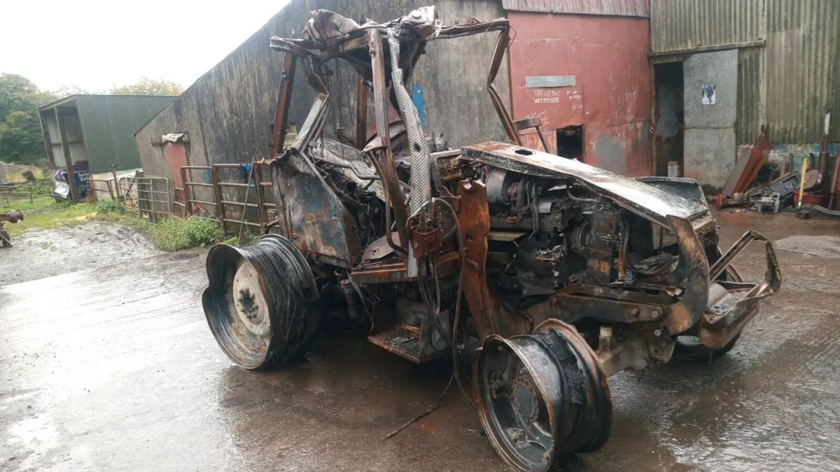 Massey 5445 - Image 2
