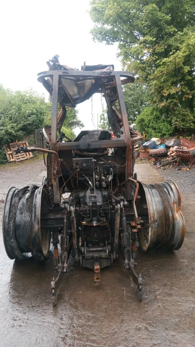Massey 5445 - Image 3