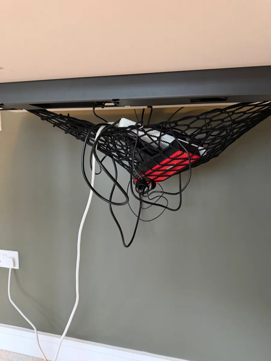 Adjustable desk - Image 3