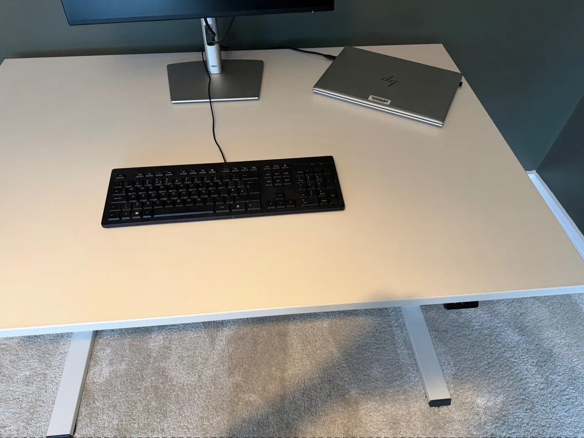 Adjustable desk - Image 4