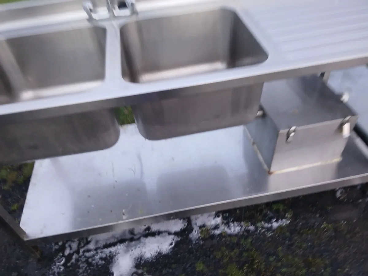 Staneless steel cabbinet  double sink unit complet - Image 1