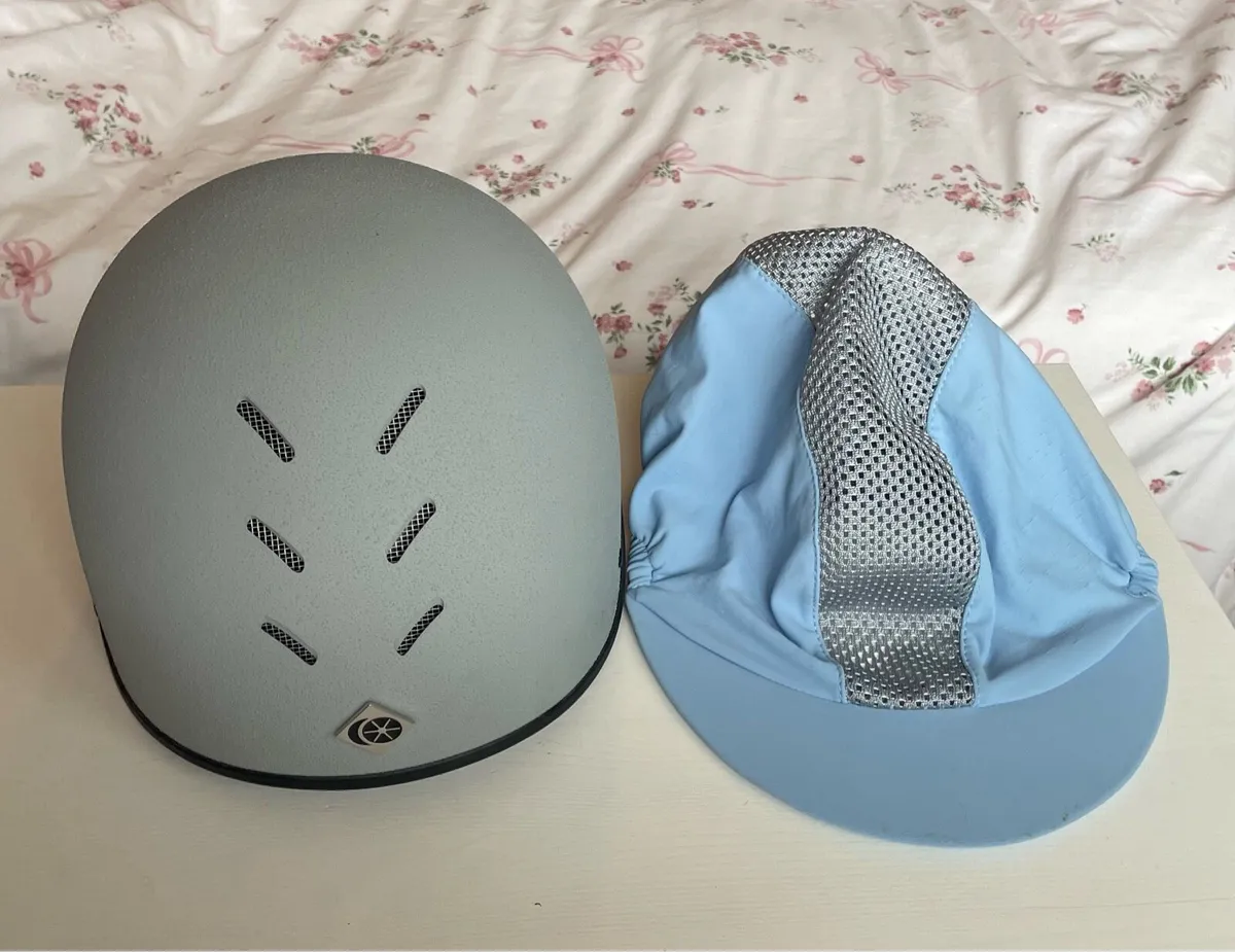 This Esme Charles Owen Skull Cap - Image 1