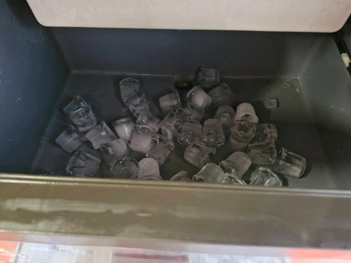 Manitowoc 30kg Ice Machine - Image 4