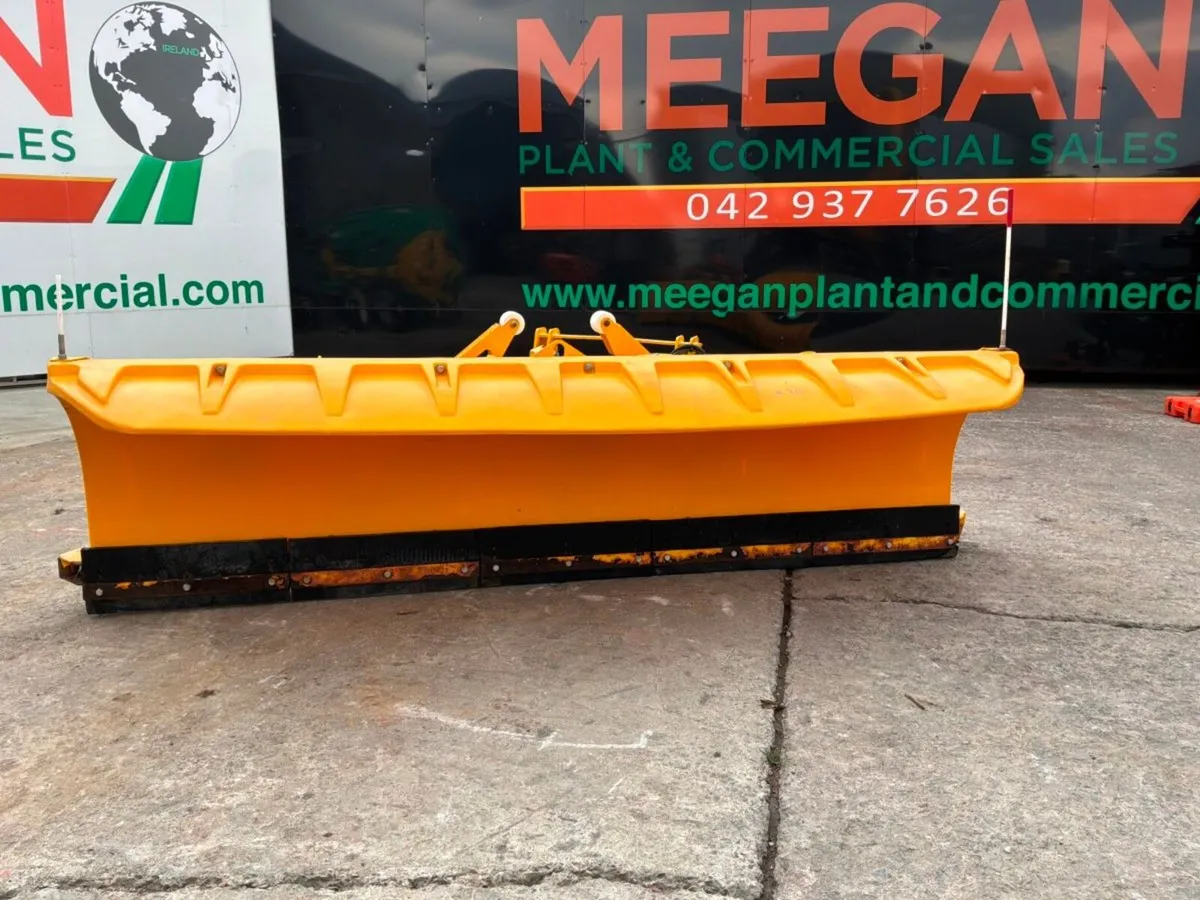 Econ Snow plough attachment........711. - Image 1