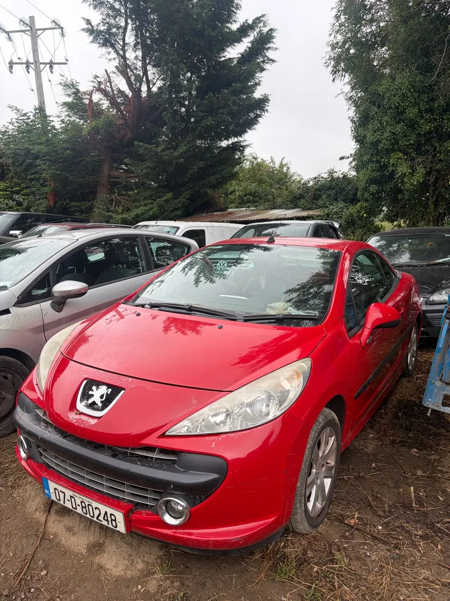 Peugeot 207 convertible for breaking