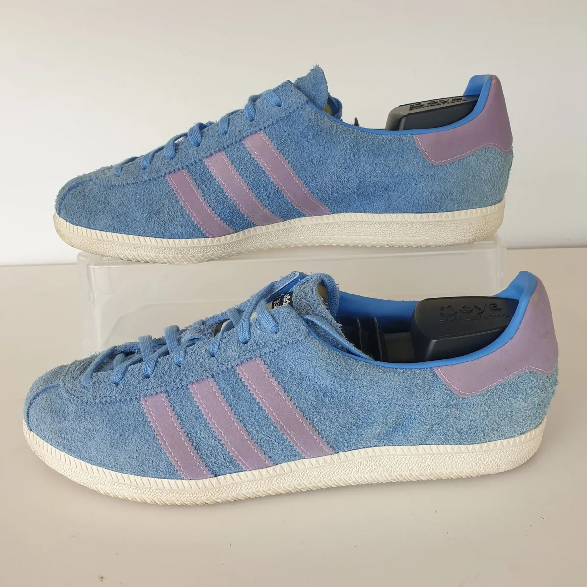 Adidas originals blue grass trainers size 9.5 EU 4 - Image 3