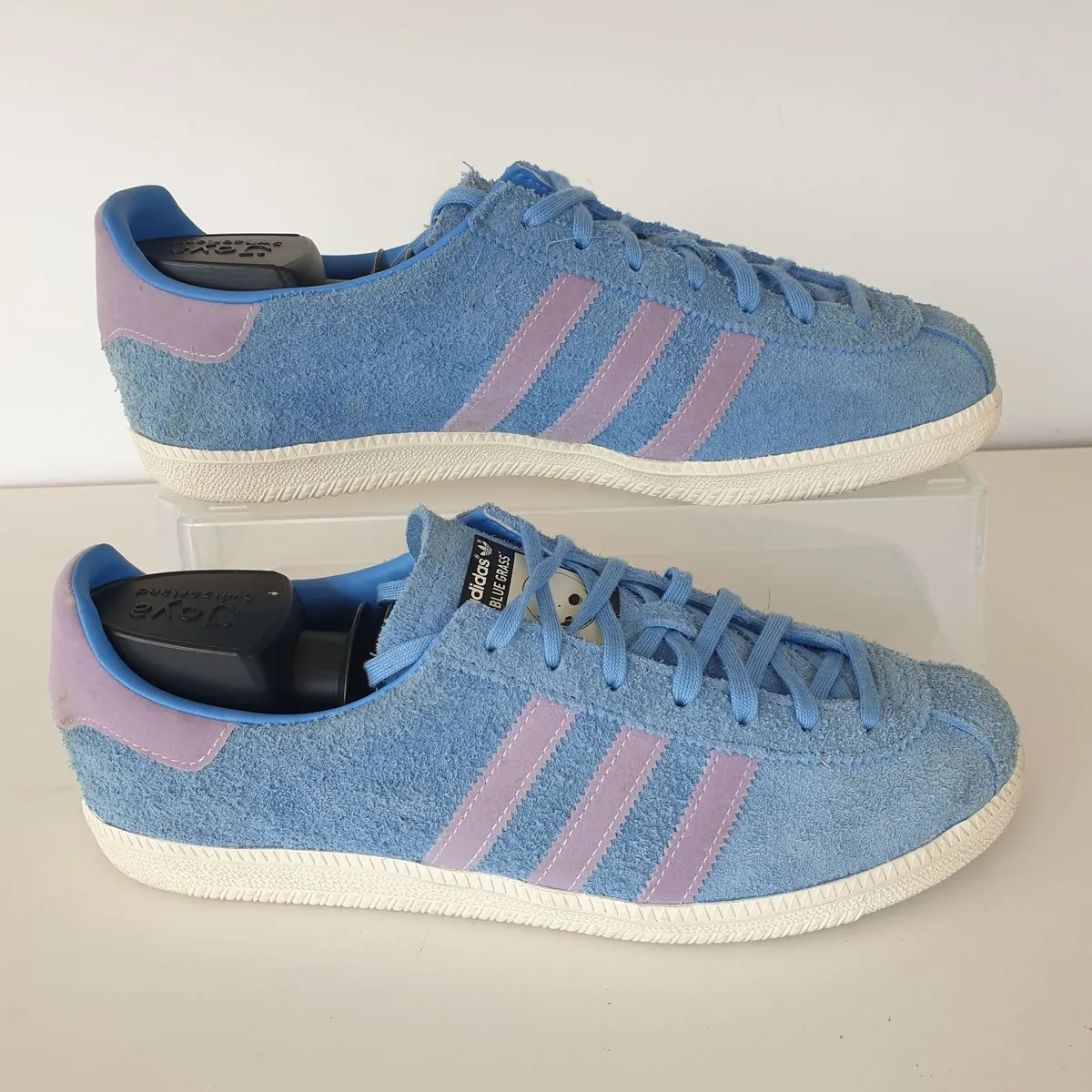 Adidas originals blue grass trainers size 9.5 EU 4 - Image 2