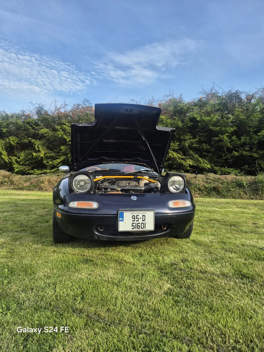 Eunos Roadster R Limited - Image 1