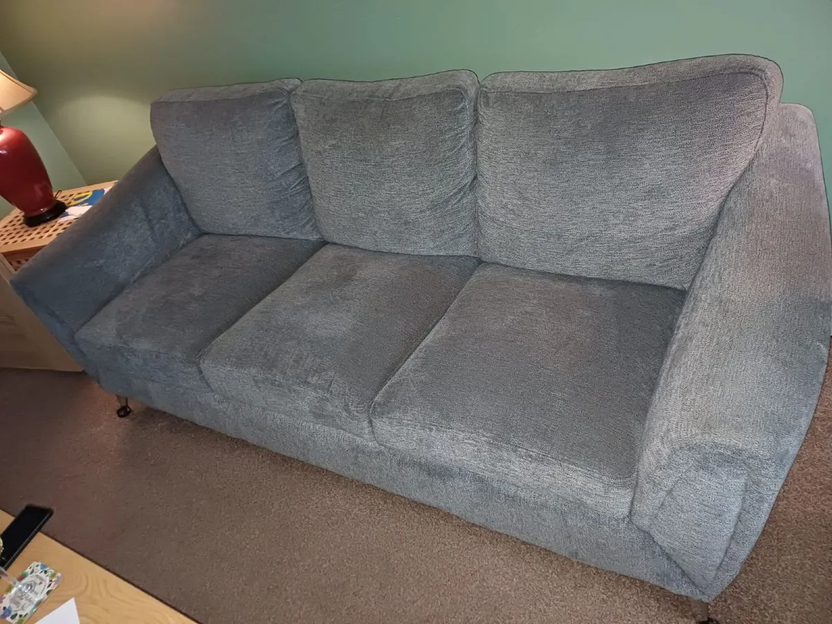 Suite of furniture - Image 2