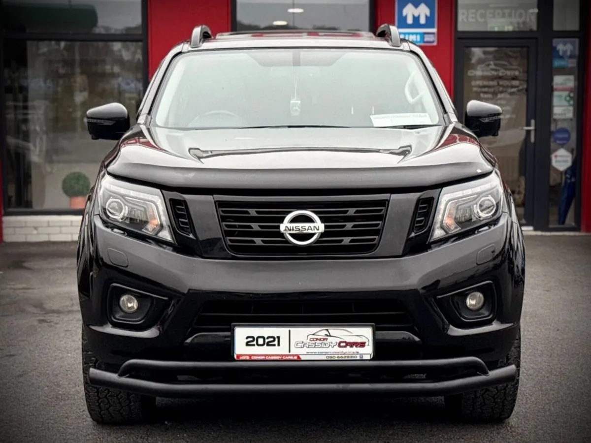 Nissan Navara DCI N-GUARD SHR DCB // SUNROOF // HA - Image 2