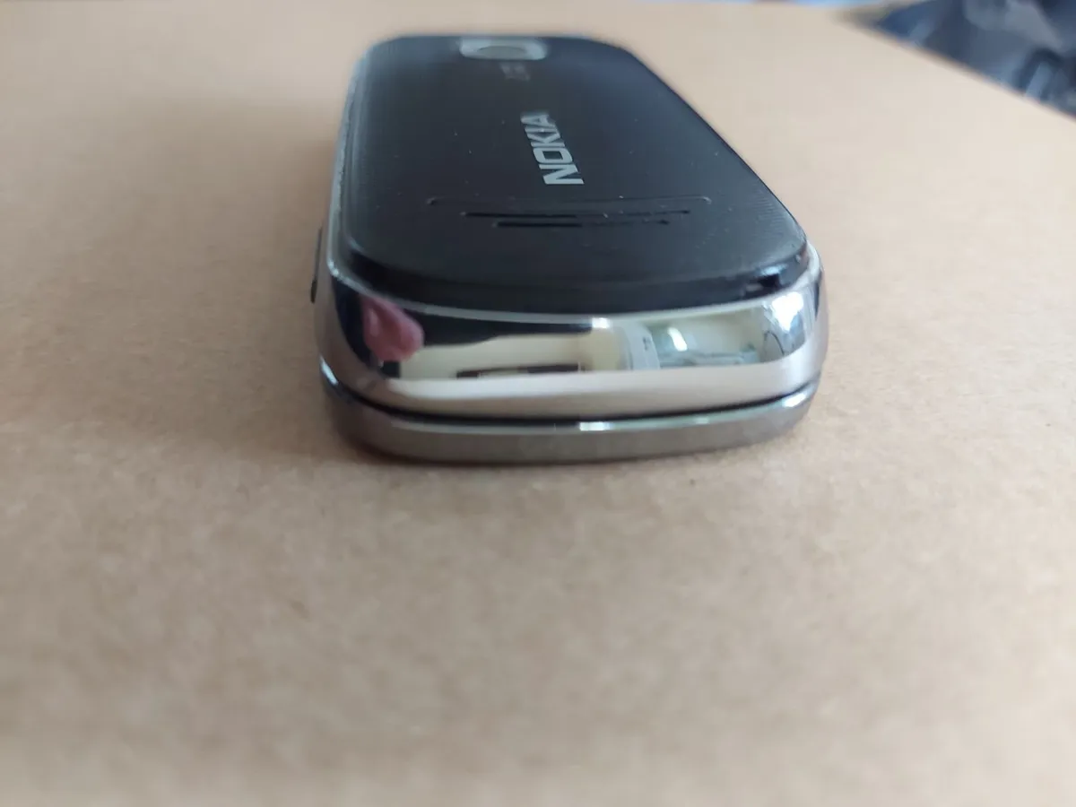 NOKIA Slider phone, Model 7230 - Image 4