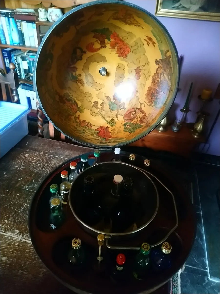 Vintage drinks globe with original ice bucket - Image 2