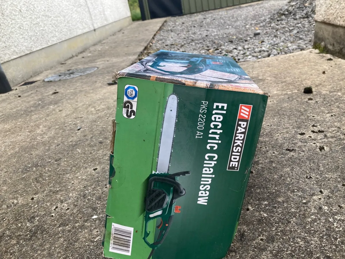 Electric  chainsaw - Image 1
