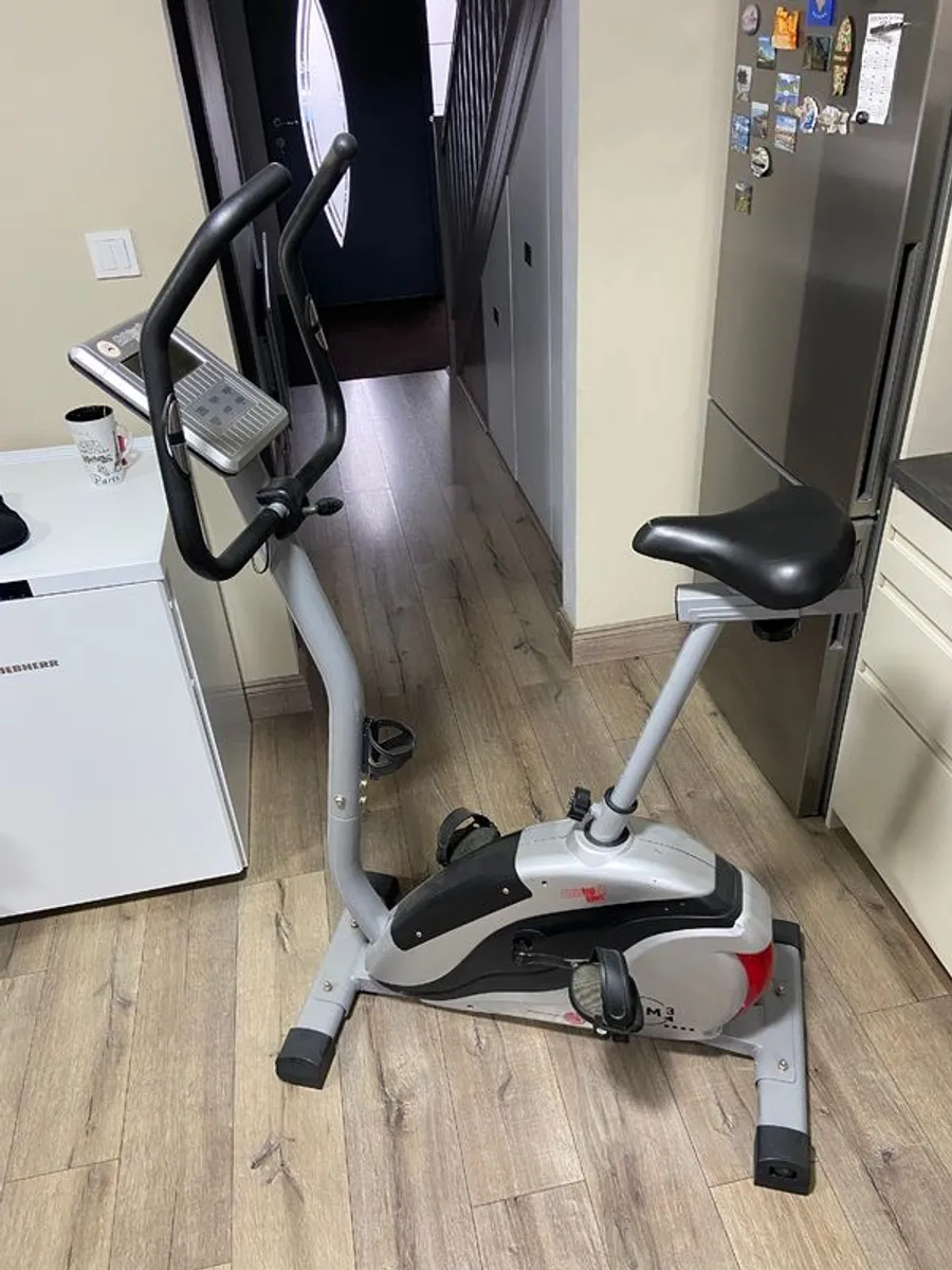 Exercise bike, Cristopeit EM3 - Image 1