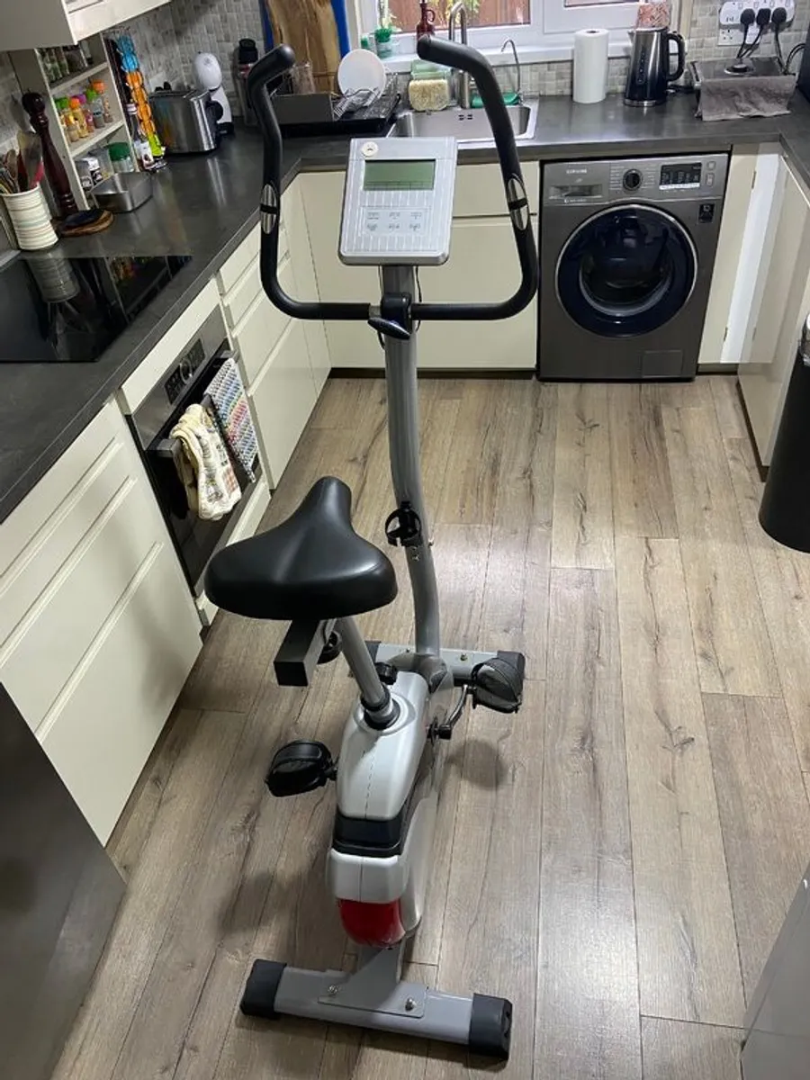 Exercise bike, Cristopeit EM3 - Image 3