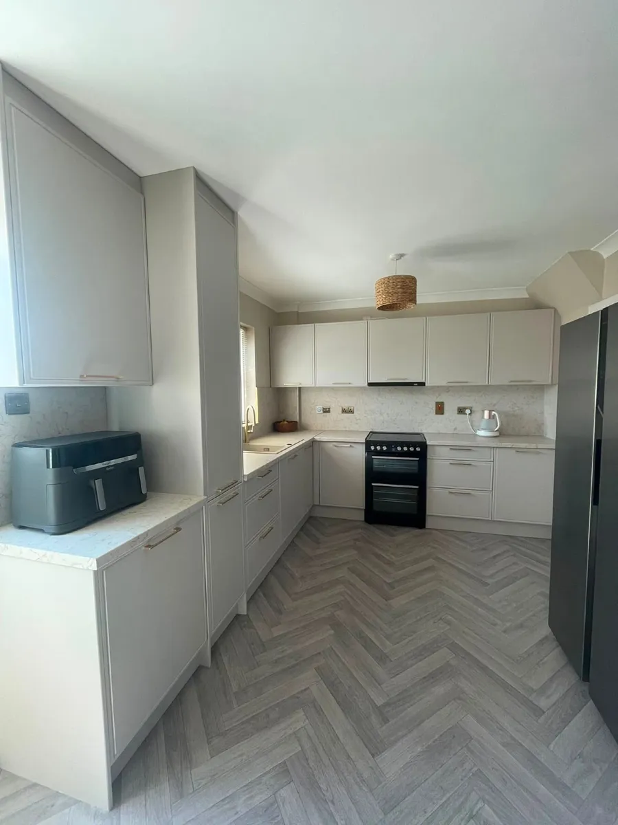 Kitchen - Image 3