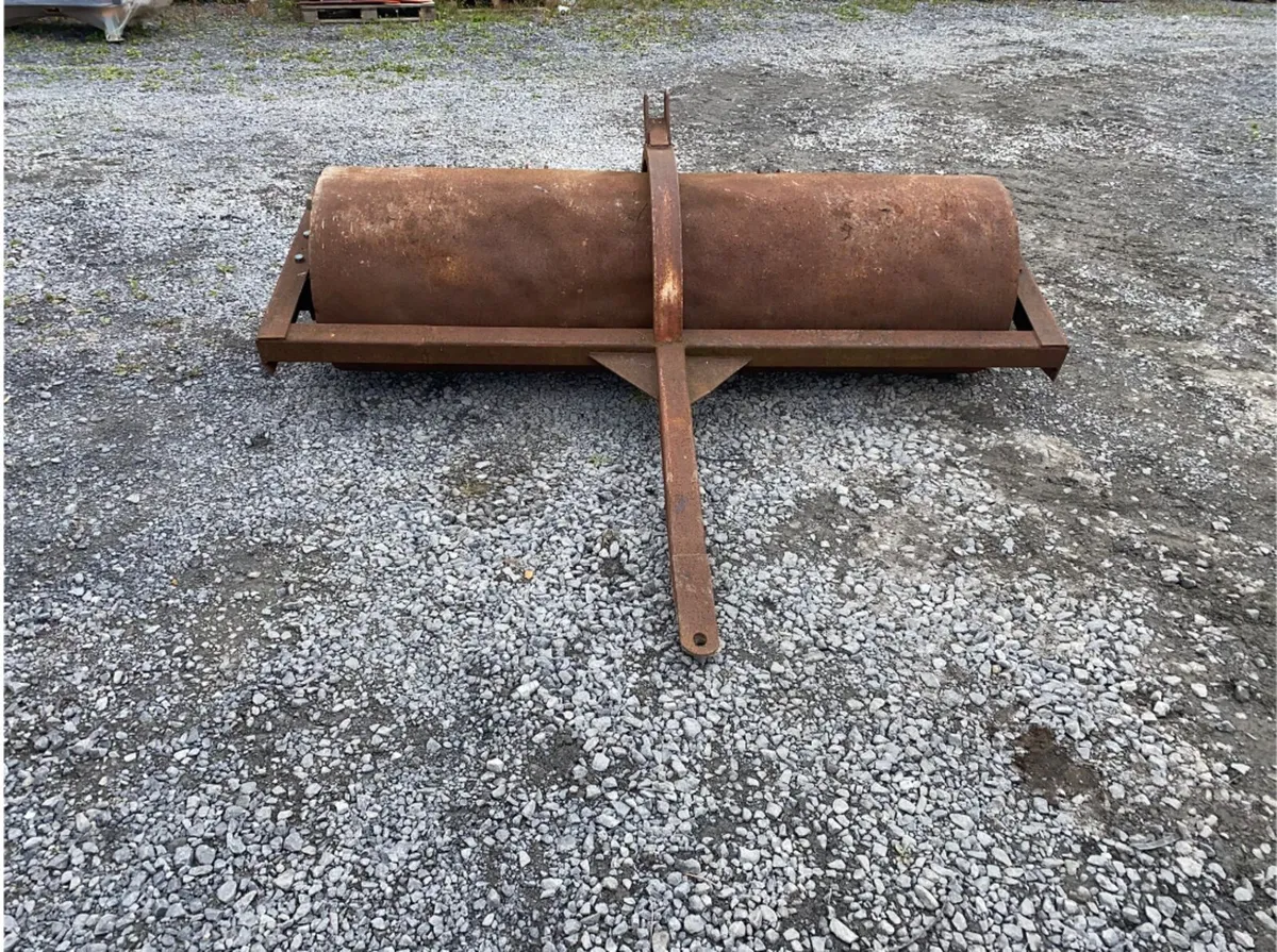ROLLER - Image 1