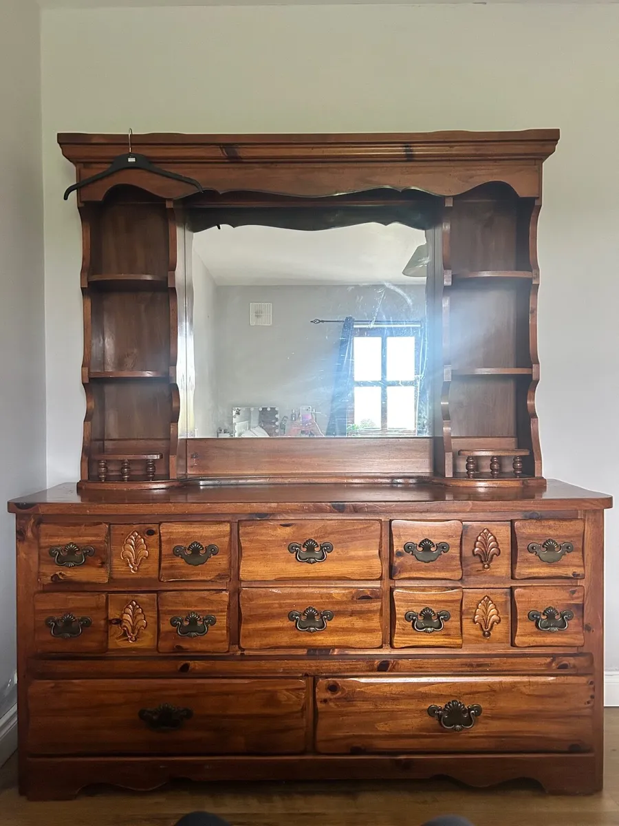 American Oak wood dresser - Image 1