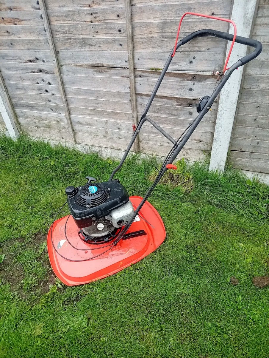 Flymo XL 500 Petrol Hover Mower (Honda Engine) – G - Image 4