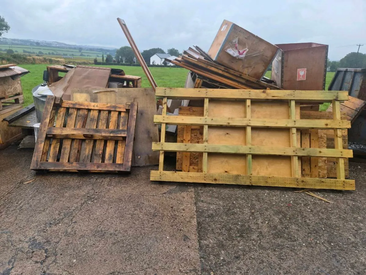 Pallets and crates for firewood - Image 2