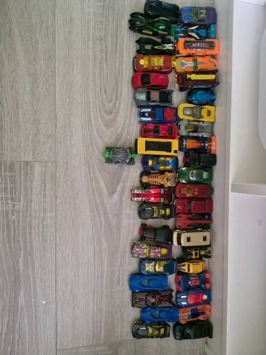HOTWHEELS CARS