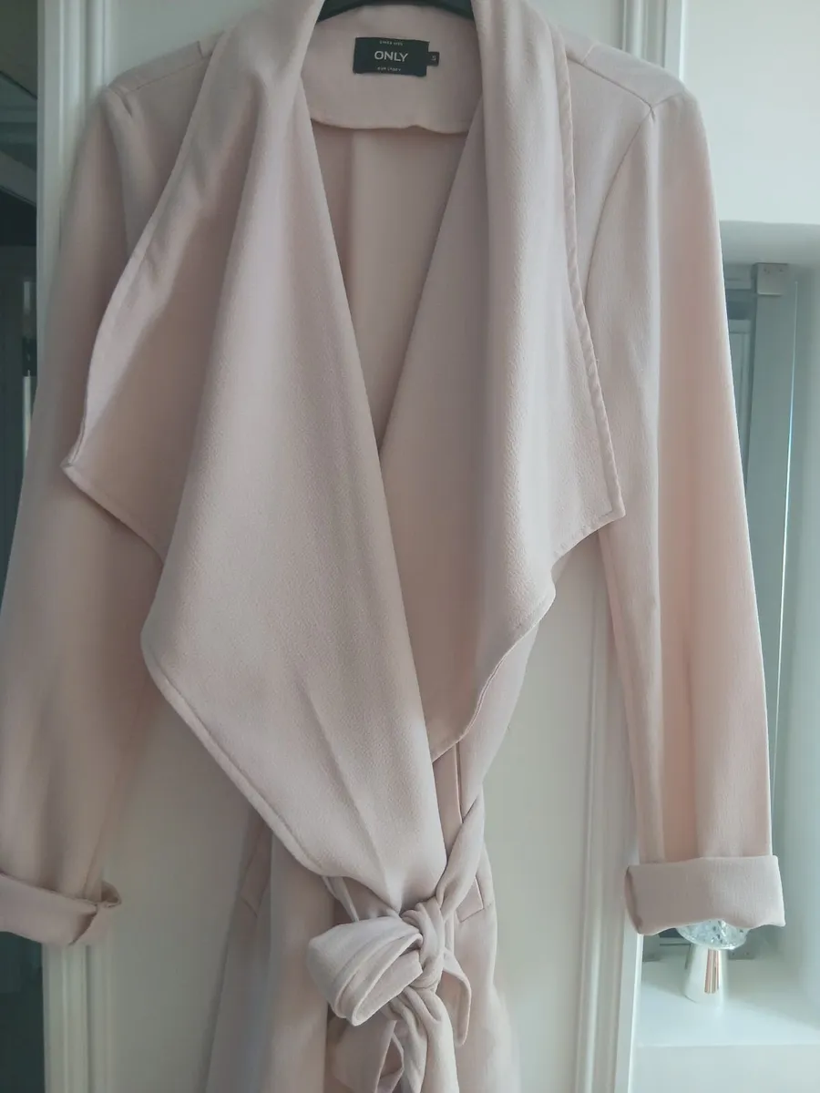 Ladies clothes bundle - Image 1