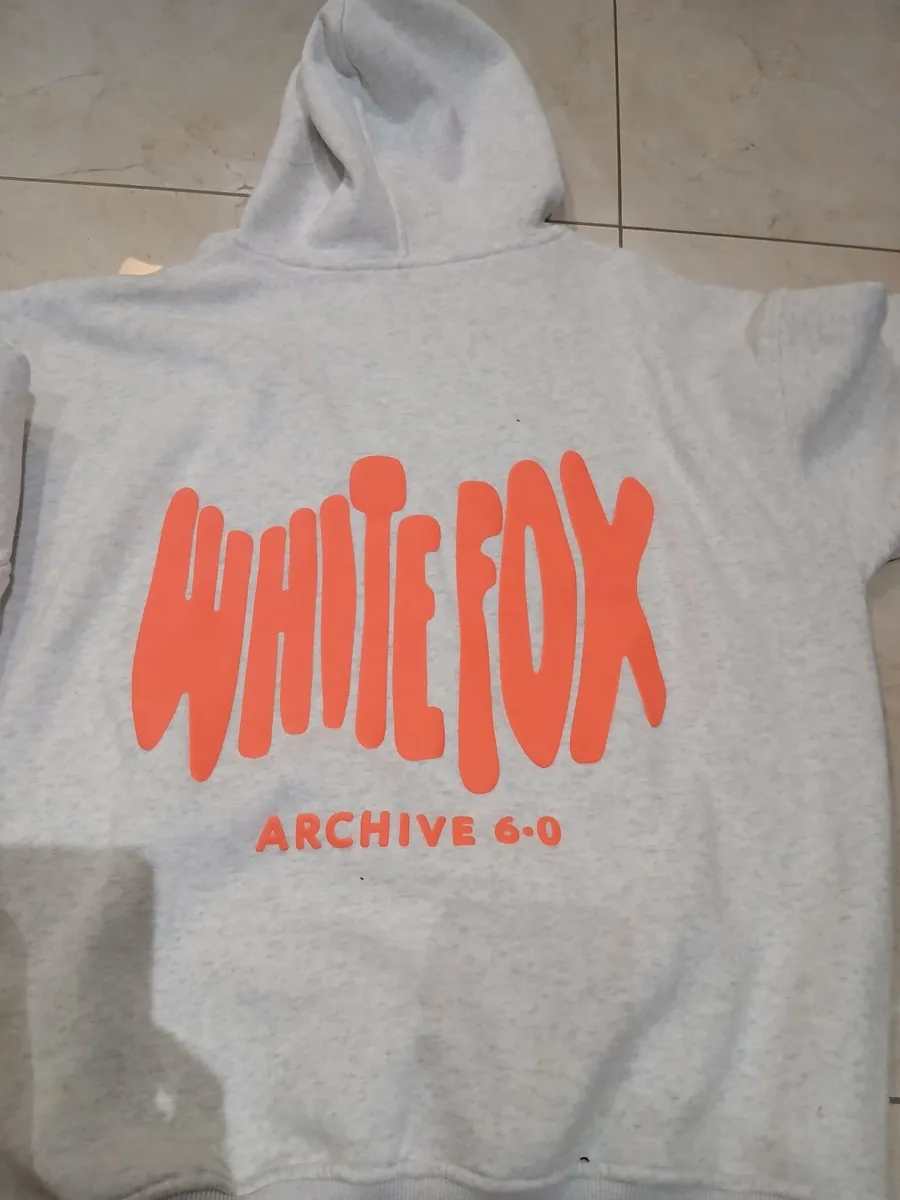 Girls whitefox sweatshirts - Image 1