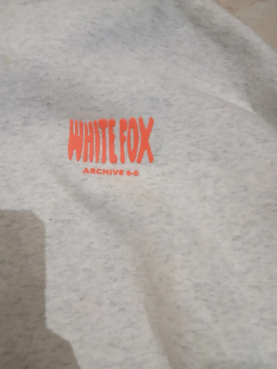 Girls whitefox sweatshirts - Image 3