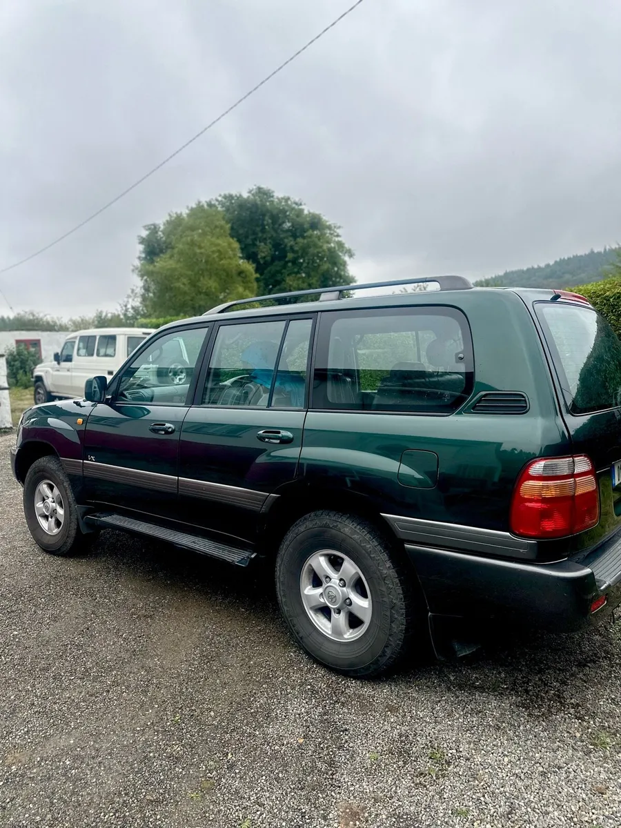 Toyota Amazon Land Cruiser - Image 2
