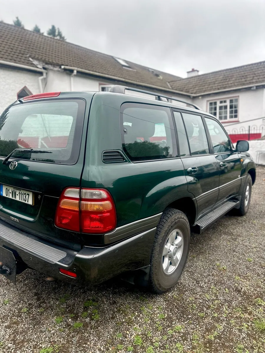 Toyota Amazon Land Cruiser - Image 3