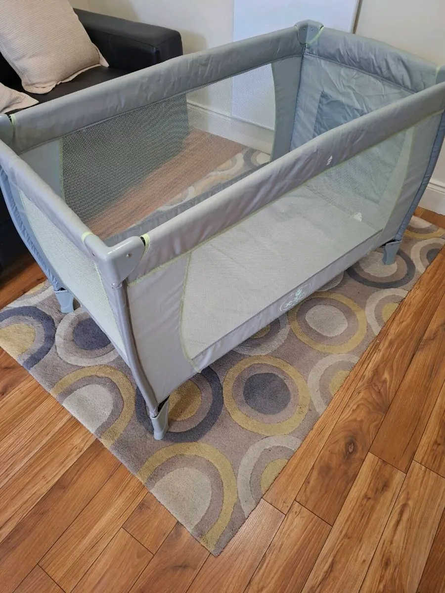 Travel Cot Babylo Alpha 4ft x 2ft Excellent - Image 2