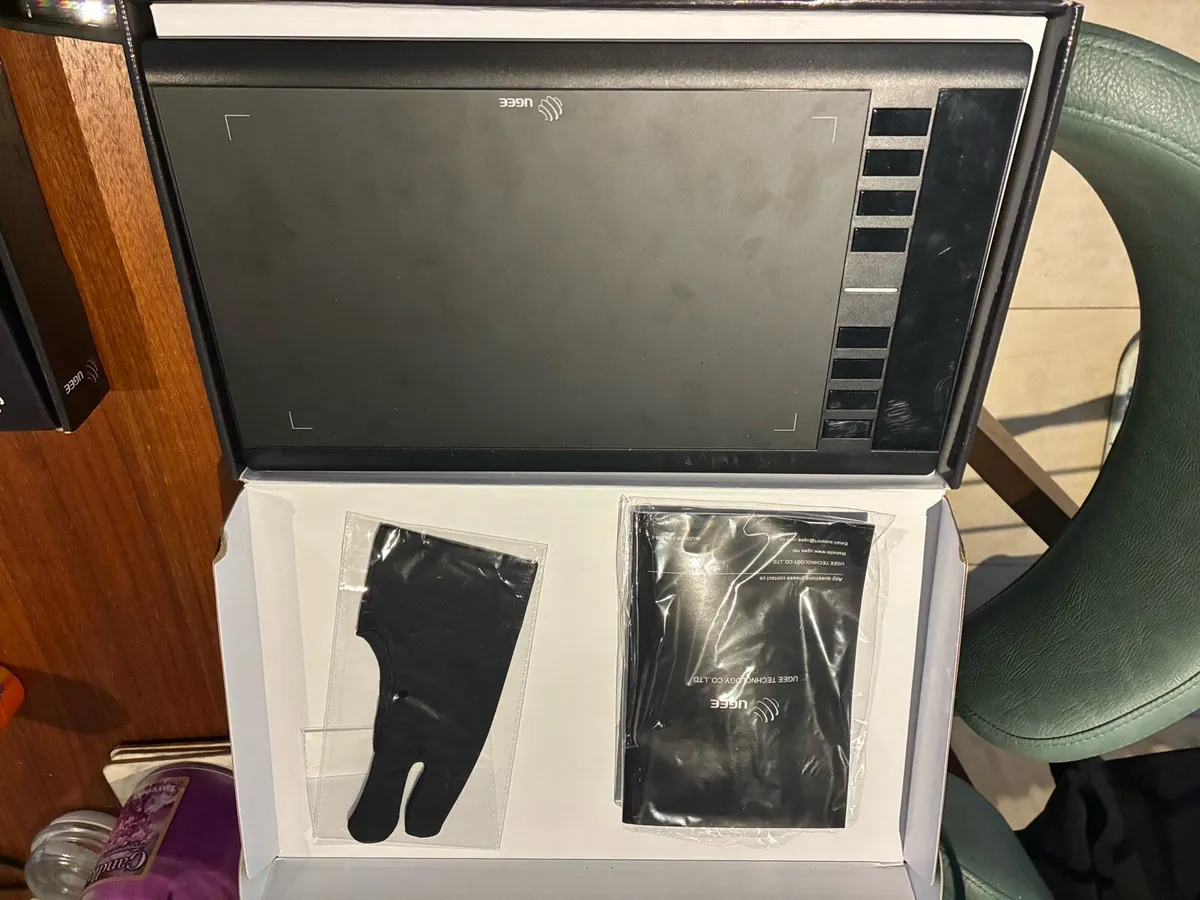 Ugee graphics drawing tablet M708 - Image 4