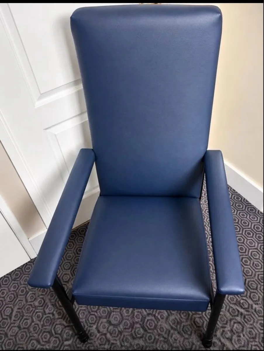 Orthopaedic chair - Image 1