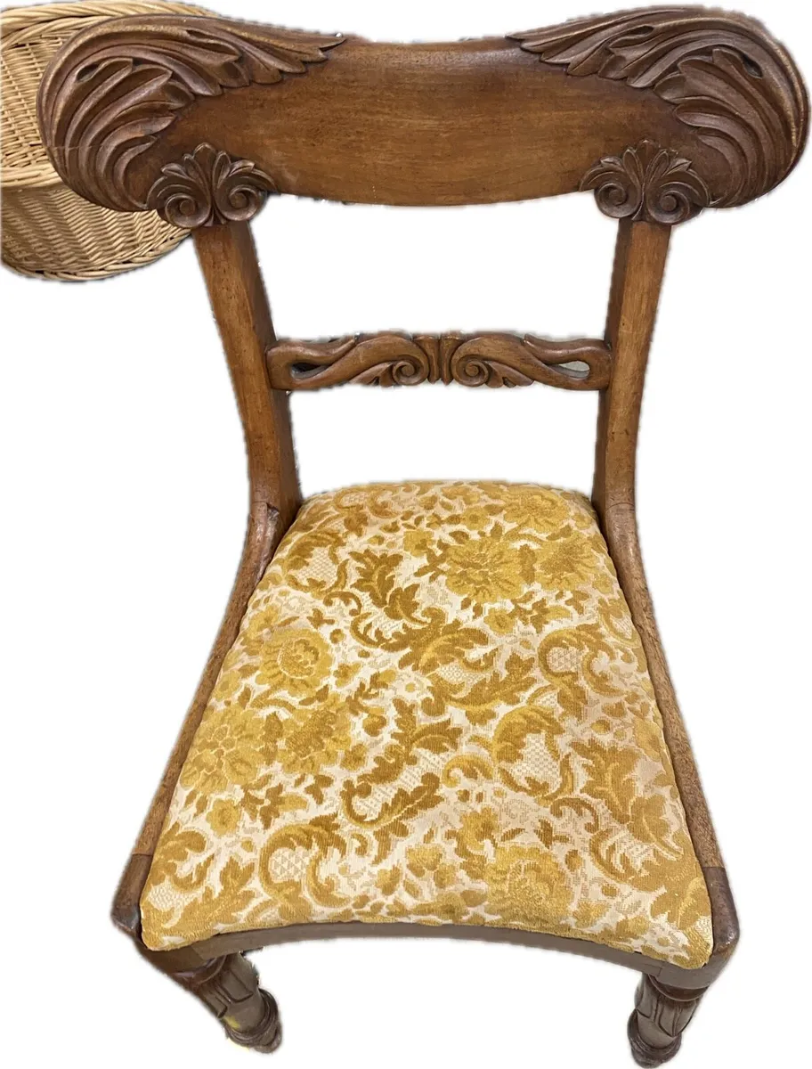 Antique chair - Image 1