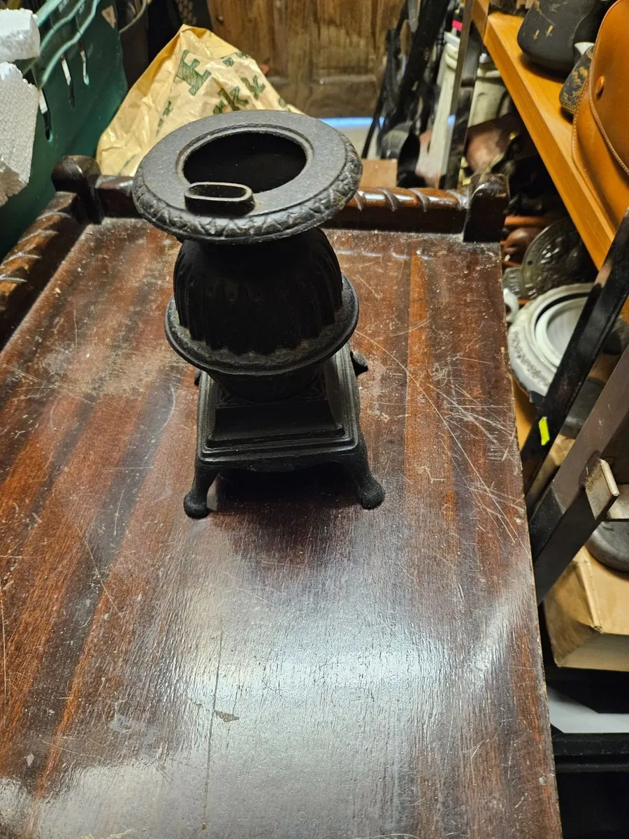 Miniature Cast Iron Stove - Image 3