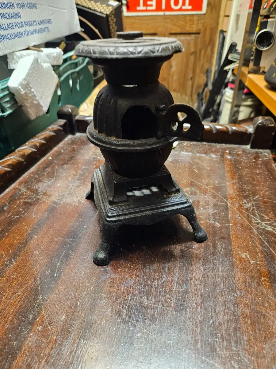 Miniature Cast Iron Stove - Image 4