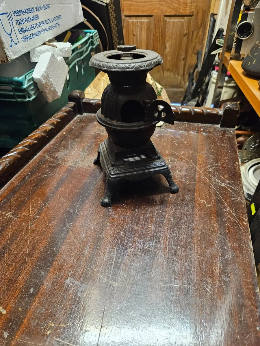 Miniature Cast Iron Stove - Image 2