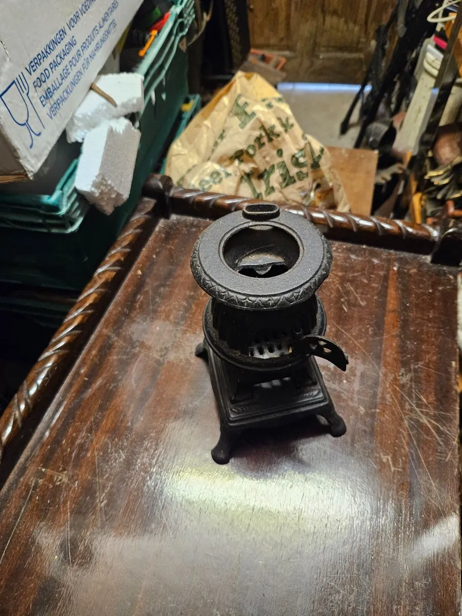 Miniature Cast Iron Stove - Image 1