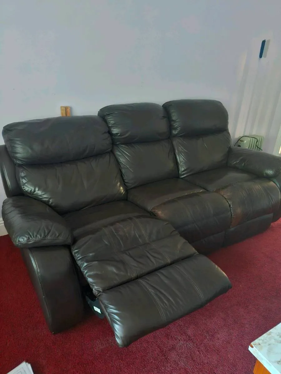 3 seater couch - Image 2