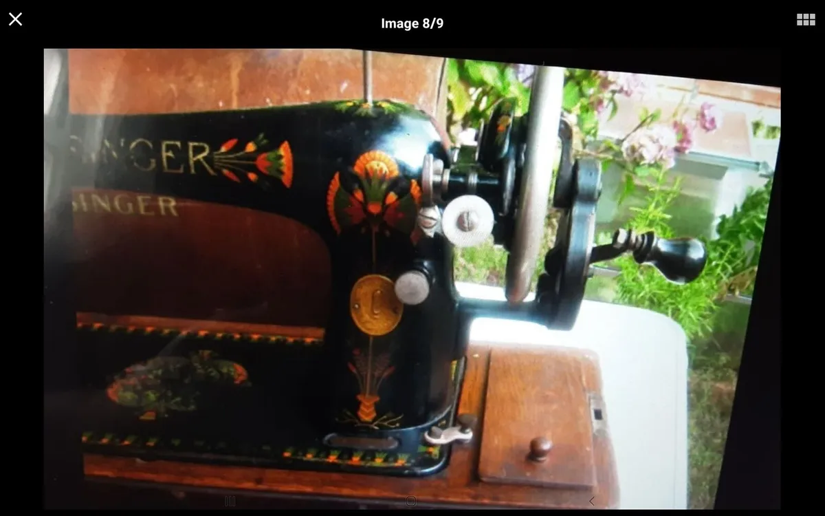 SINGER 66K LOTUS SEWING MACHINE - Image 2