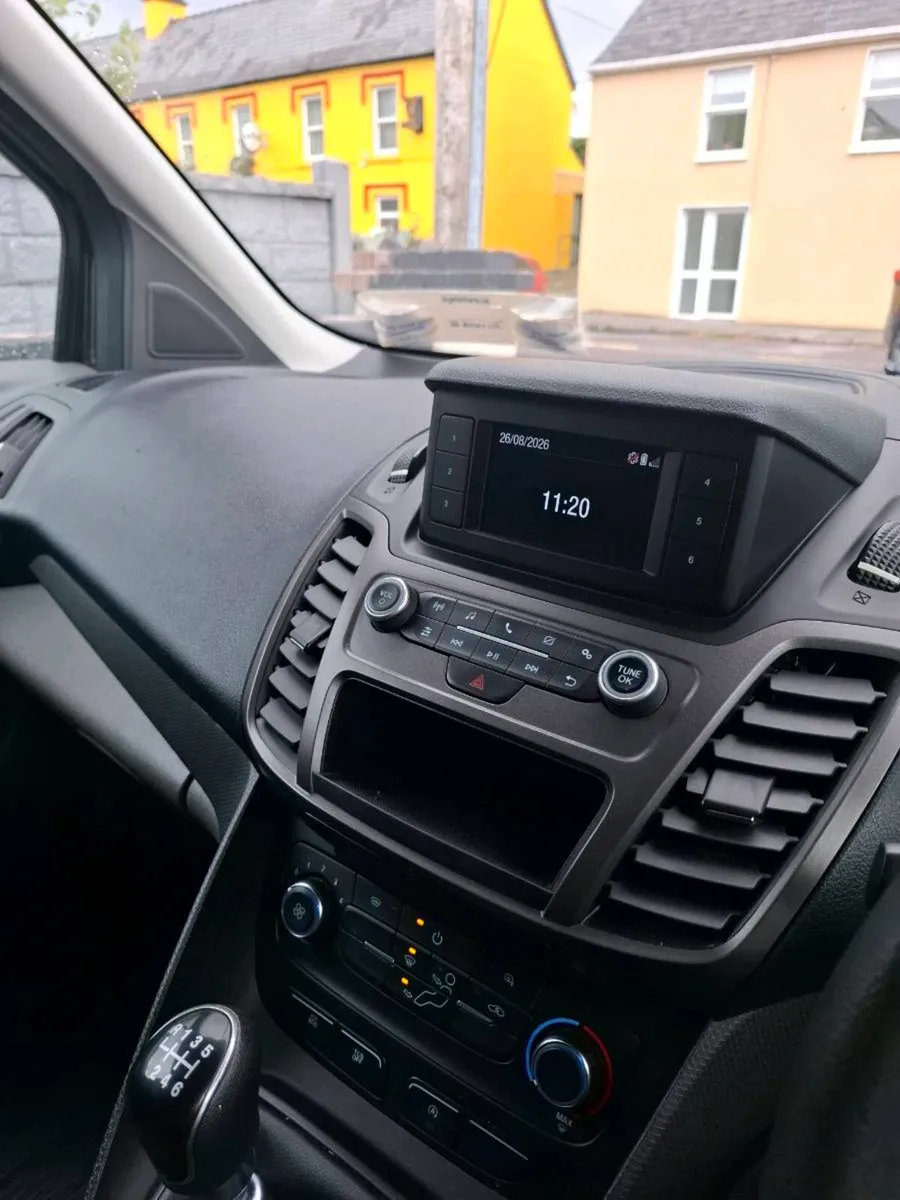 FORD CONNECT VAN - Image 4