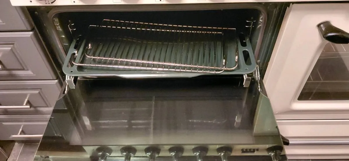 SMEG Dual Fuel Range Style Cooker with Gas hob - Image 2