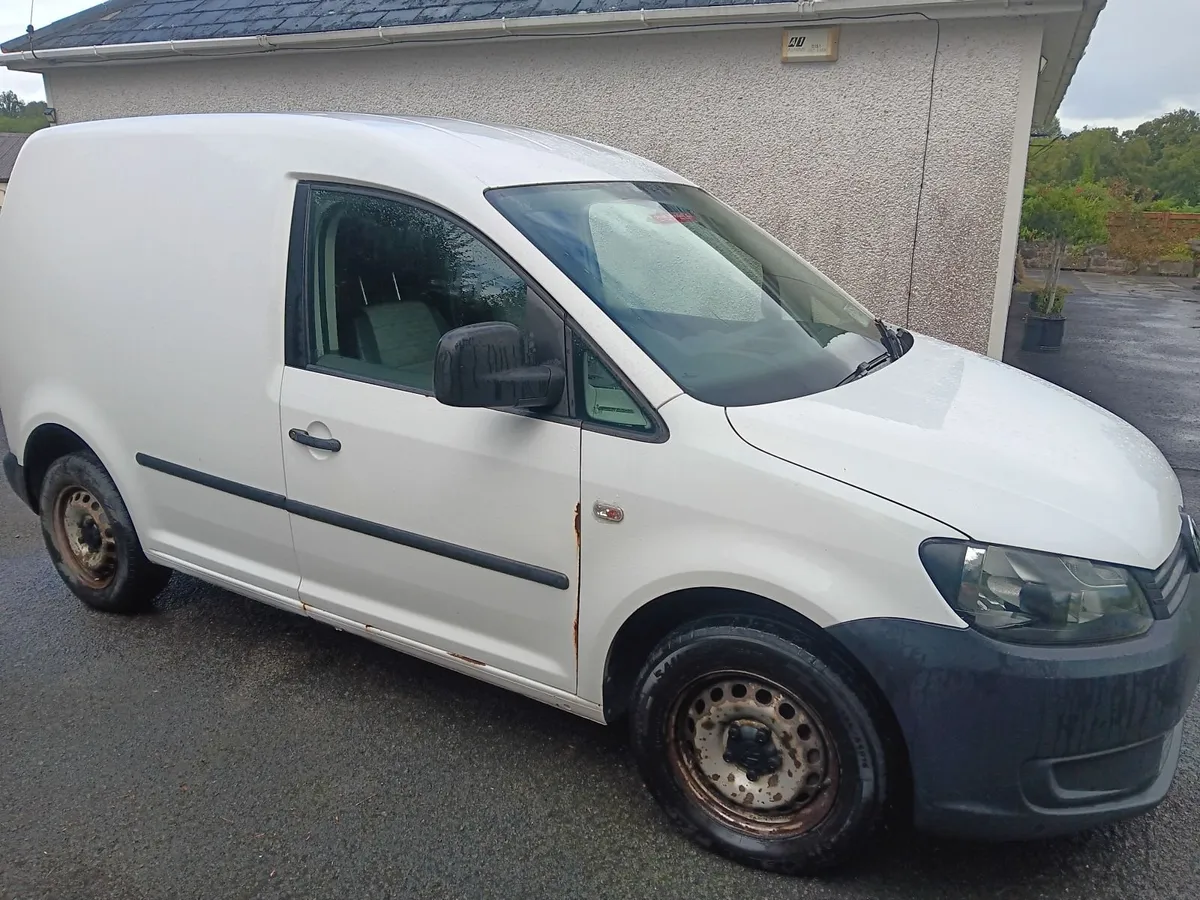 Volkswagen Caddy 2013 - Image 2