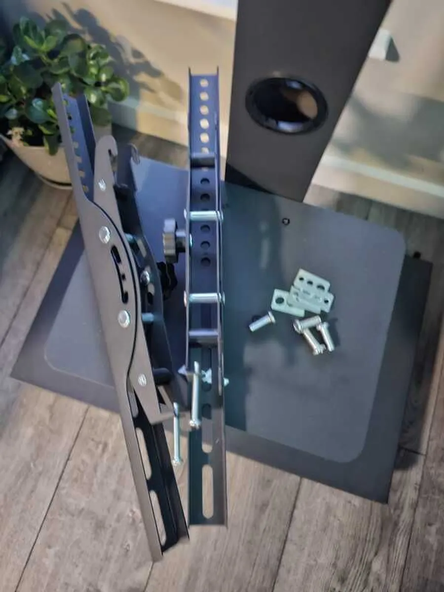 Universal Rolling TV Floor Stand / TV Trolley 32 to 70 - Image 3