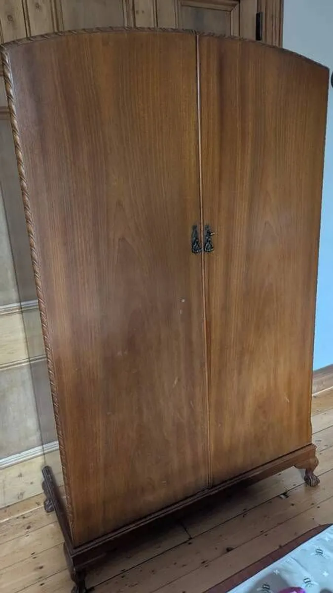 wardrobe - Image 3