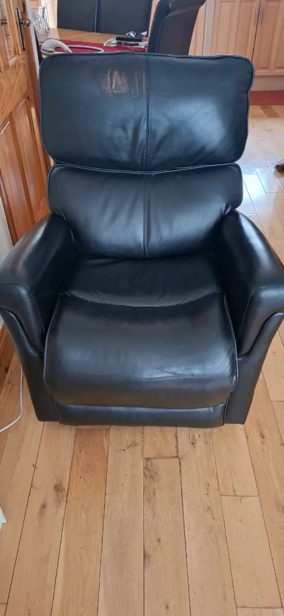 Black leather suitei - Image 2