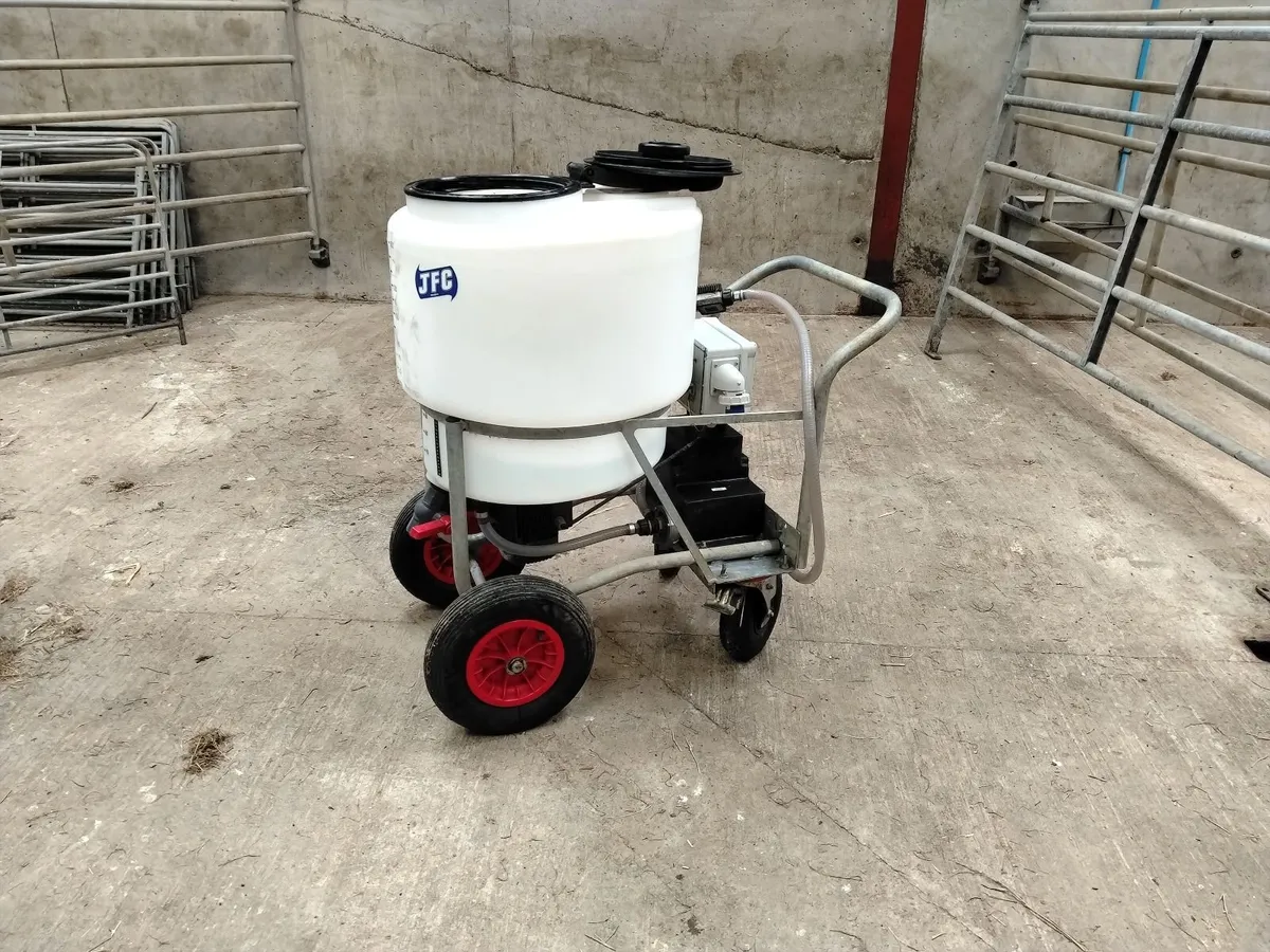 Farm machinery - Image 1