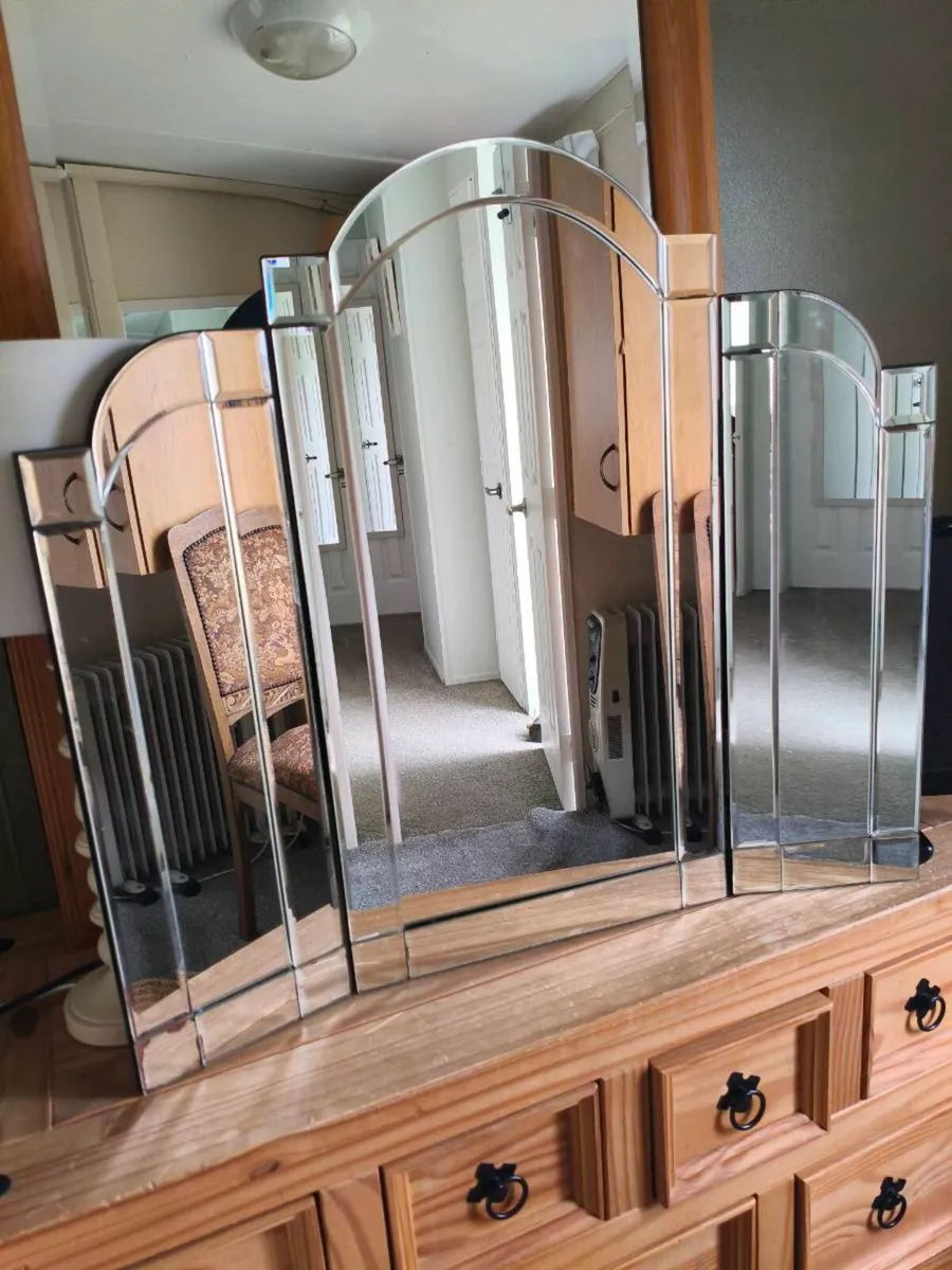 Lovely dressing table mirror,30 Euro can meet up - Image 1