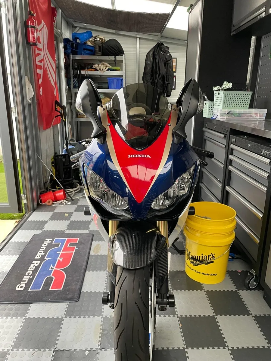 CBR1000 Fireblade many extras - Image 2