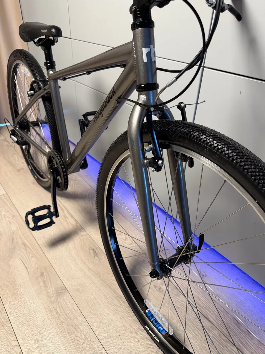 Ridgeback Dimension Junior Bike 26 inch (Like NEW) - Image 4
